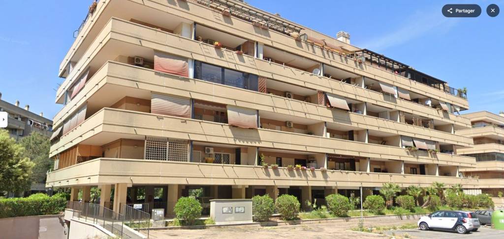appartamento in vendita a Roma in zona Ponte di Nona