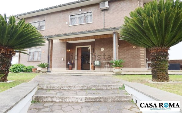 casa indipendente in vendita a Roma