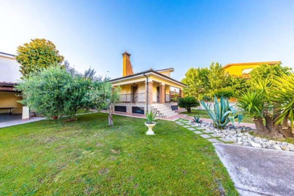 casa indipendente in vendita a Roma in zona Castelverde
