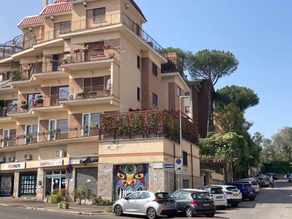appartamento in vendita a Roma in zona Giuliano Dalmata