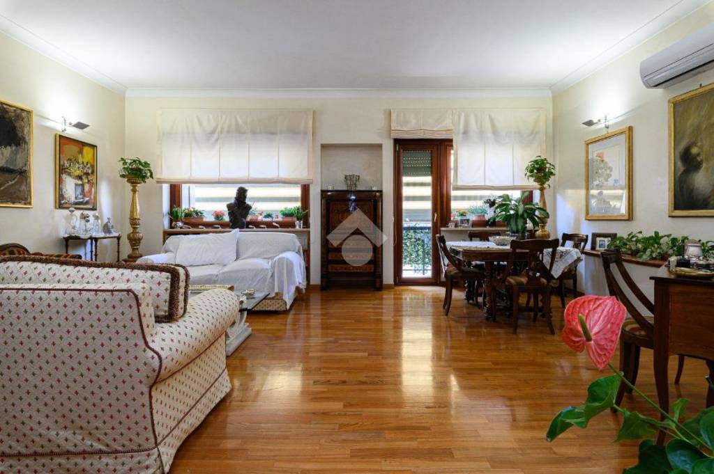 appartamento in vendita a Roma