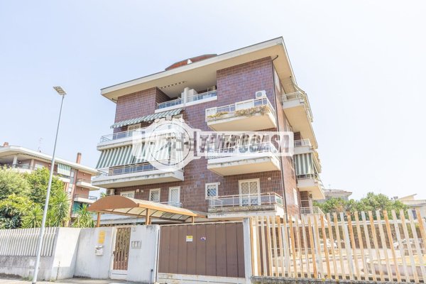 appartamento in vendita a Roma in zona Casal Morena
