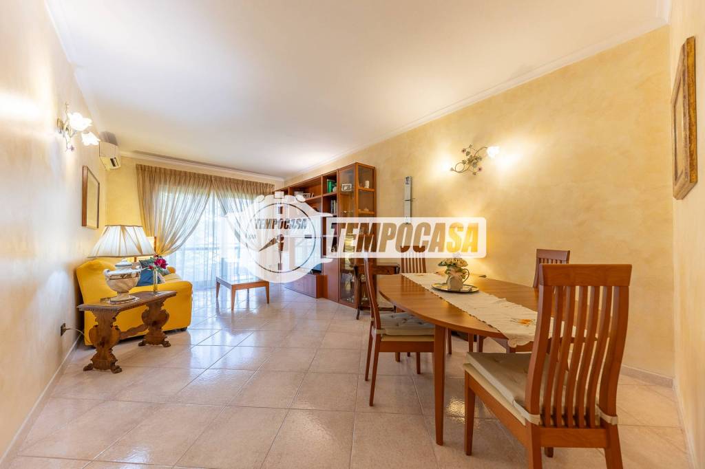 appartamento in vendita a Roma in zona Casal Morena