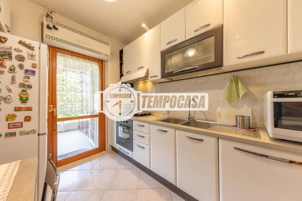 appartamento in vendita a Roma in zona Casal Morena