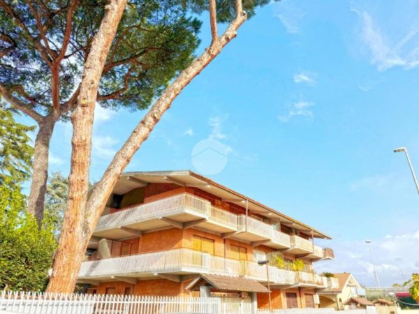 appartamento in vendita a Roma in zona Romanina