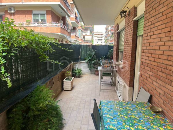 appartamento in vendita a Roma in zona Ostia