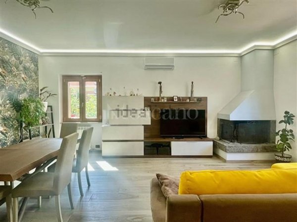 casa indipendente in vendita a Roma in zona Casal Morena