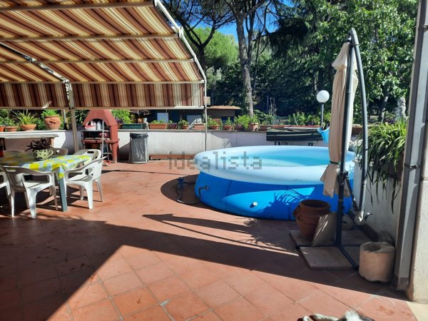 casa indipendente in vendita a Roma in zona Tuscolano