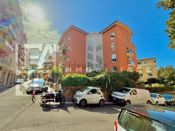 appartamento in vendita a Roma in zona Gianicolense