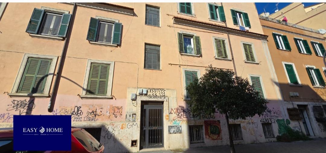 appartamento in vendita a Roma in zona Prenestino-Labicano
