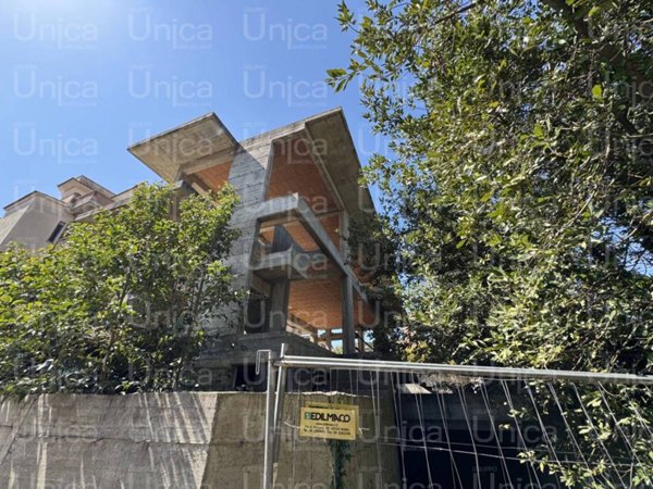 casa indipendente in vendita a Roma in zona Primavalle