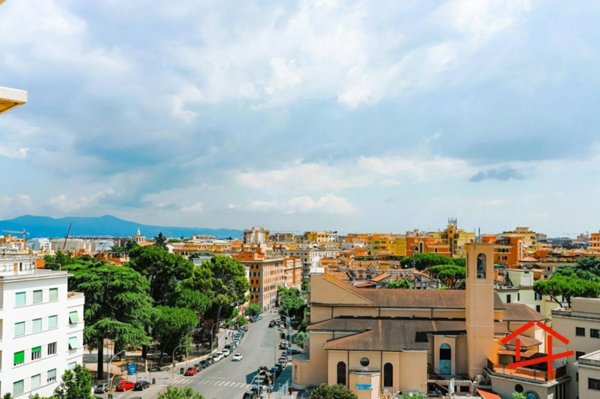 appartamento in vendita a Roma in zona Tuscolano