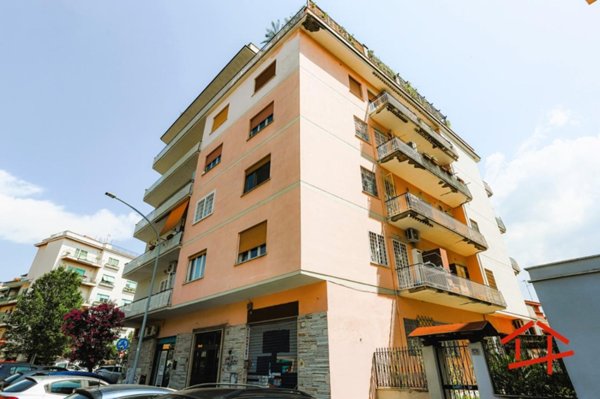 appartamento in vendita a Roma in zona Tuscolano