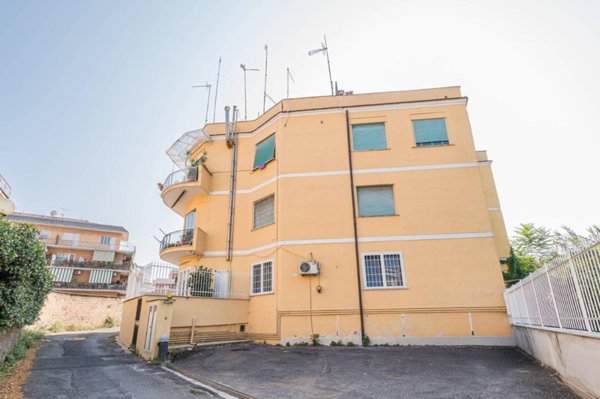 appartamento in vendita a Roma in zona Pietralata
