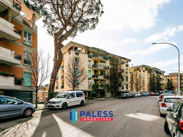 appartamento in vendita a Roma in zona Portuense