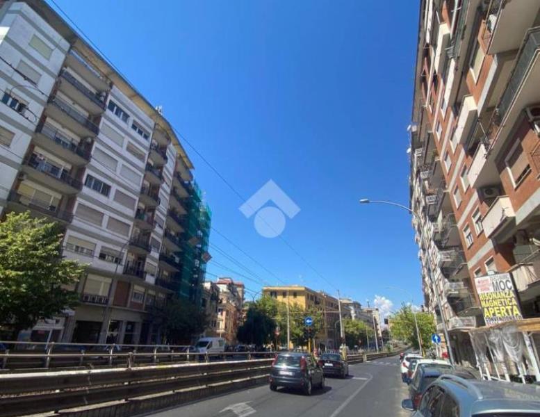locale commerciale in vendita a Roma in zona Prenestino-Labicano