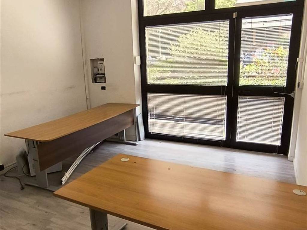 negozio in vendita a Roma in zona Gianicolense