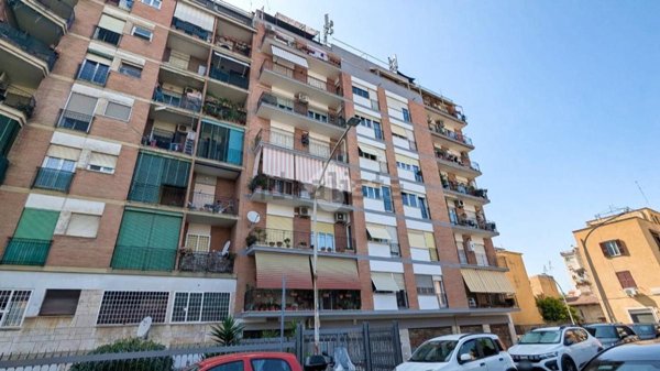 appartamento in vendita a Roma in zona Tuscolano