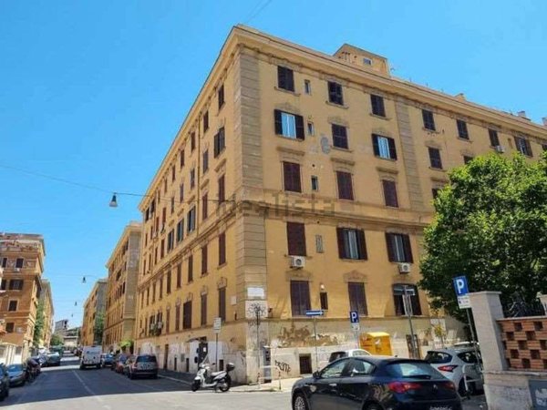 appartamento in vendita a Roma in zona Gianicolense