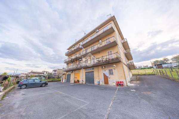 appartamento in vendita a Roma in zona Borghesiana