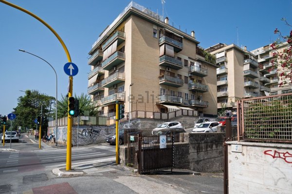 appartamento in vendita a Roma in zona Primavalle
