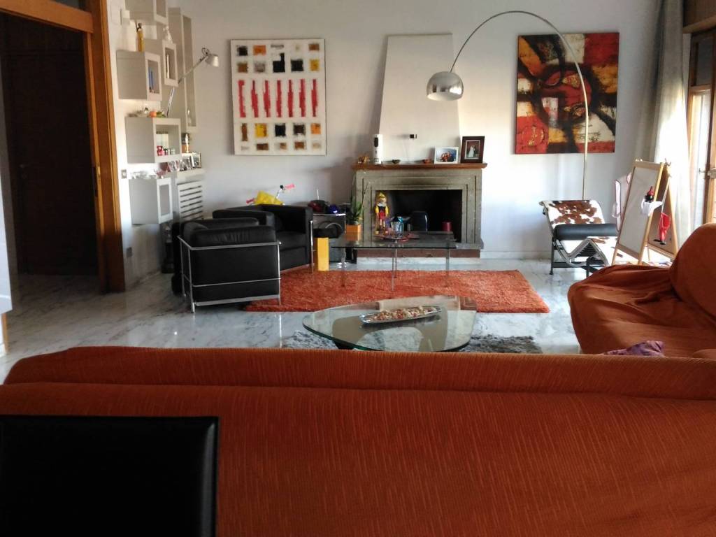 appartamento in vendita a Roma in zona Appio Claudio