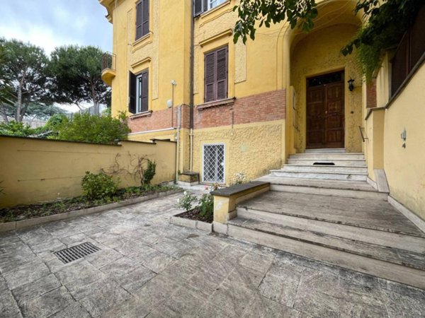 casa indipendente in vendita a Roma in zona Celio