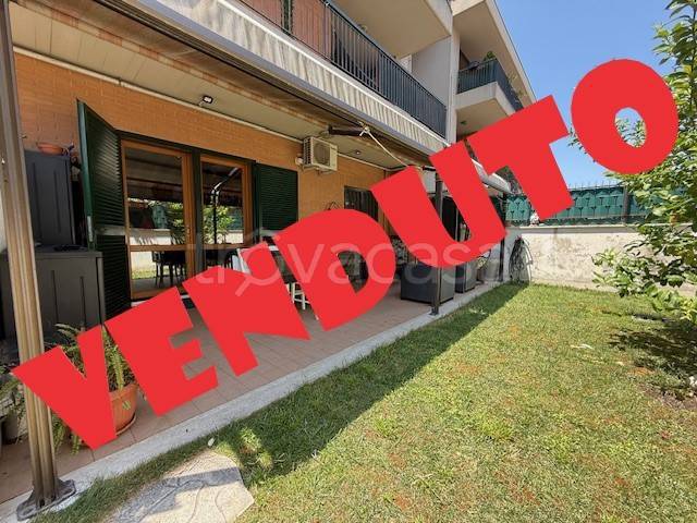 appartamento in vendita a Roma in zona Casal Morena