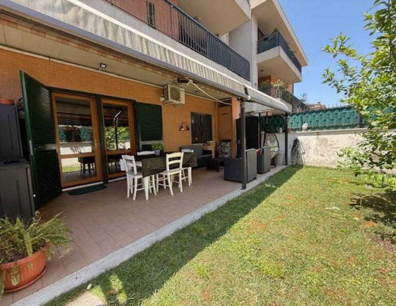 appartamento in vendita a Roma in zona Casal Morena