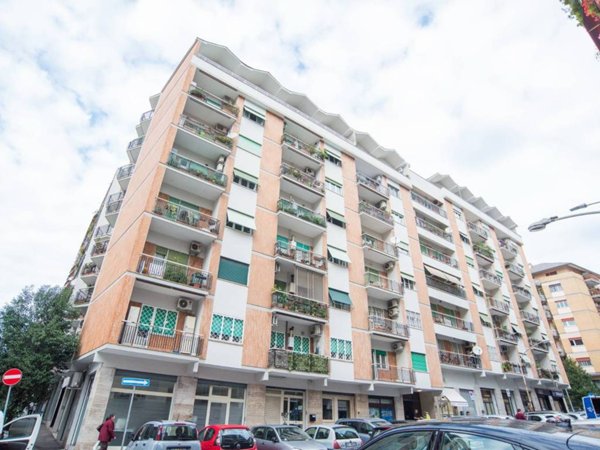 appartamento in vendita a Roma in zona Appio Latino