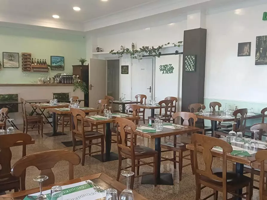 negozio in vendita a Roma in zona Ostia