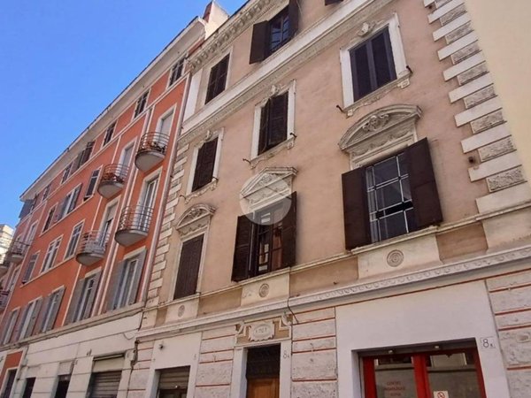 appartamento in vendita a Roma in zona Esquilino