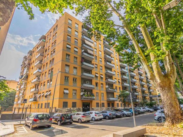 appartamento in vendita a Roma in zona Ostiense