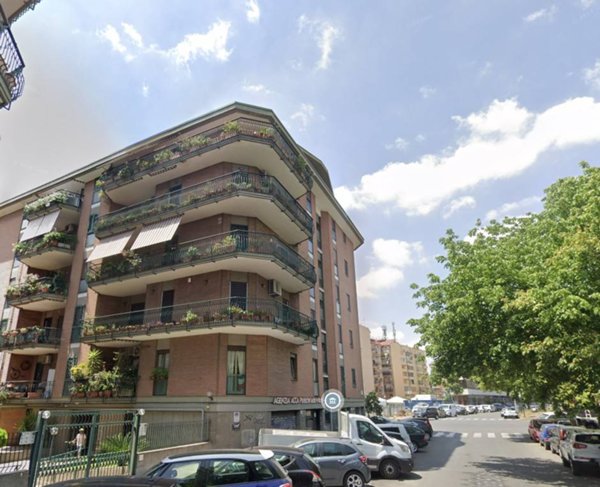 appartamento in vendita a Roma in zona Appio Latino