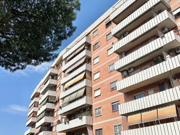 appartamento in vendita a Roma in zona Cinecittà