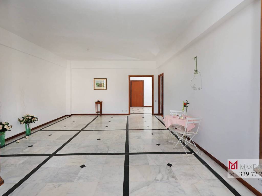appartamento in vendita a Roma in zona Appio Latino