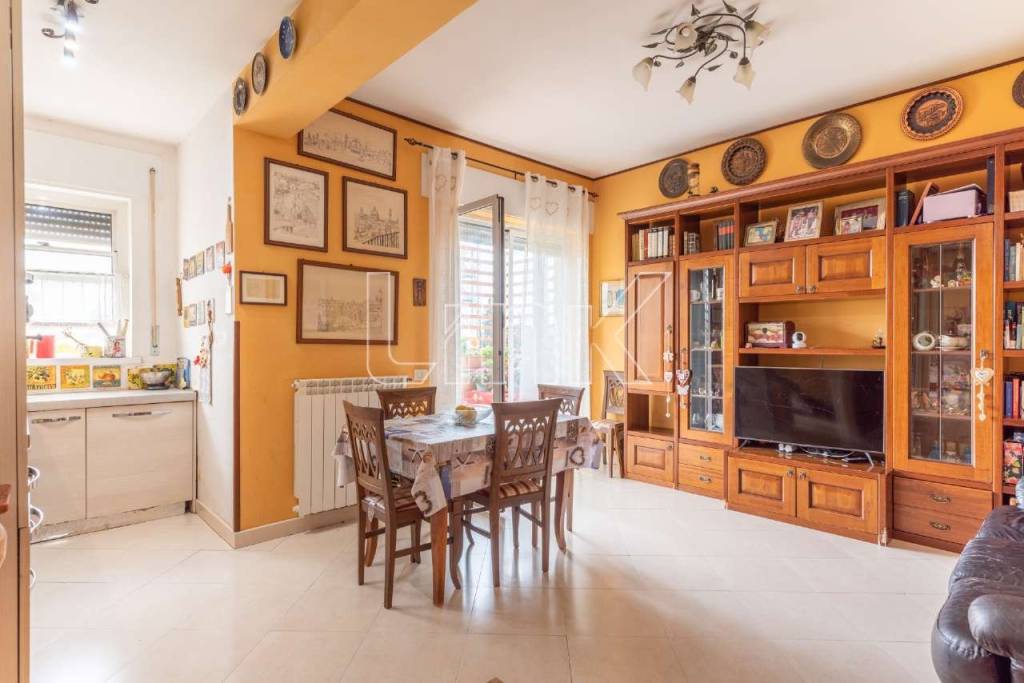 appartamento in vendita a Roma in zona Ostia