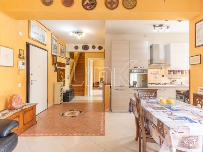 appartamento in vendita a Roma in zona Ostia