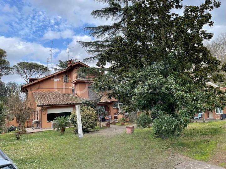 casa indipendente in vendita a Roma in zona Monte Sacro/Talenti