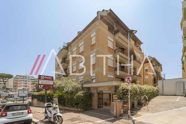 appartamento in vendita a Roma in zona Tor di Quinto