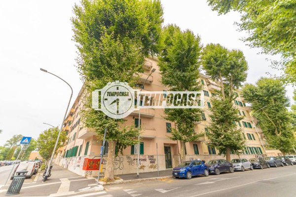appartamento in vendita a Roma in zona Ostiense