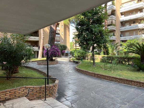 appartamento in vendita a Roma in zona Monte Sacro/Talenti