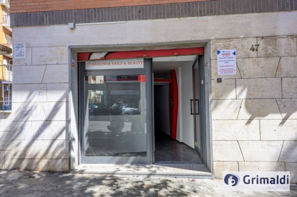 negozio in vendita a Roma in zona Portuense