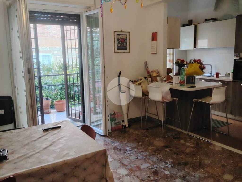 appartamento in vendita a Roma in zona Parione/Sant'Eustachio
