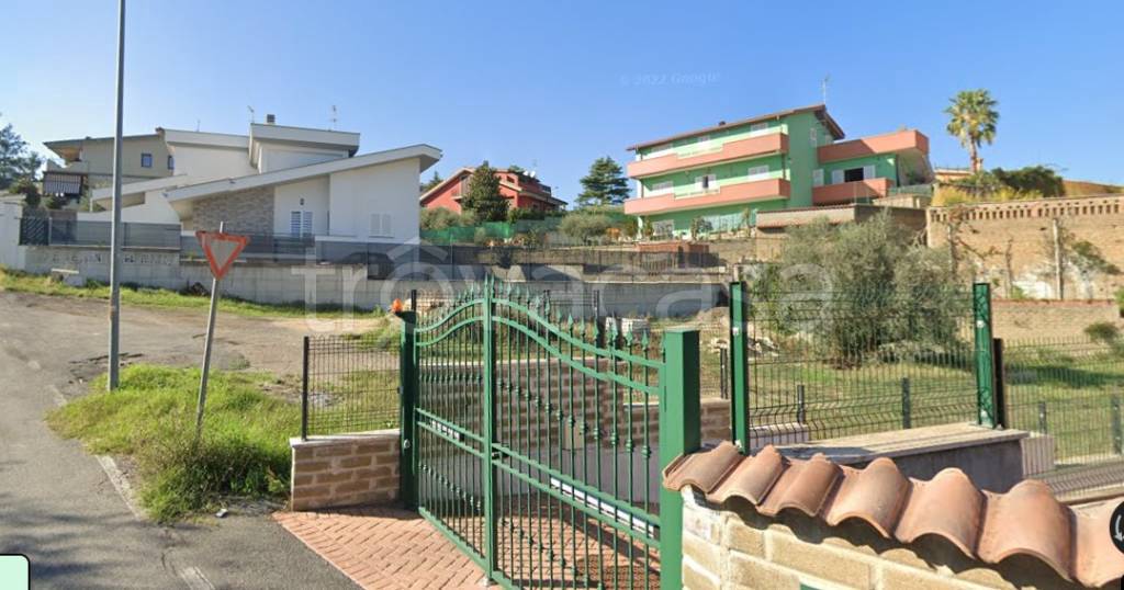 bifamiliare in vendita a Roma in zona Valle Santa