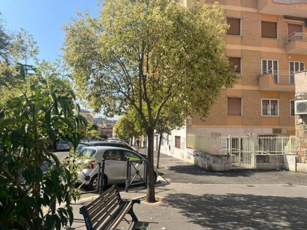 appartamento in vendita a Roma in zona Gianicolense