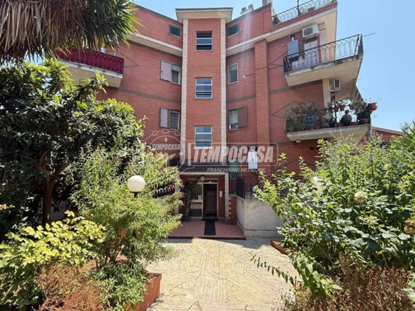 appartamento in vendita a Roma in zona Palmarola