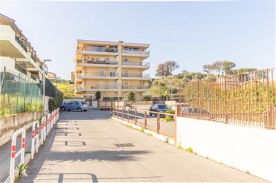 appartamento in vendita a Roma in zona Casal Morena