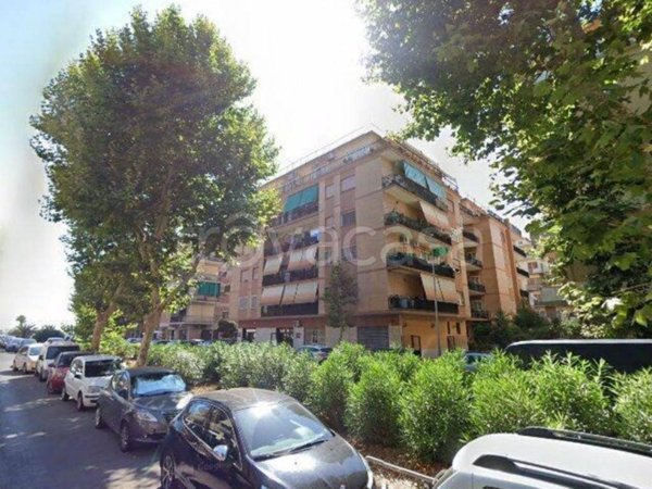 ufficio in vendita a Roma in zona Ostia