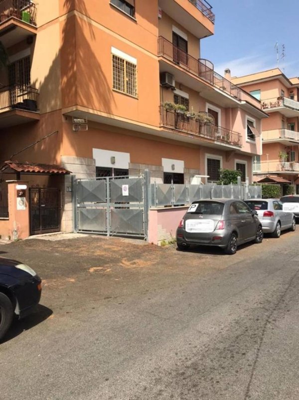 appartamento in vendita a Roma in zona Torre Maura